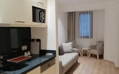 Channel Suites · 3