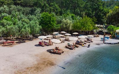 Lagoon Boutique Hotel · 3
