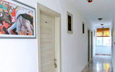 Native Hotel · 4