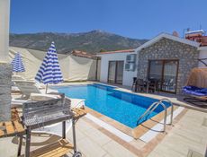 Özel Havuzlu Villa 2+1