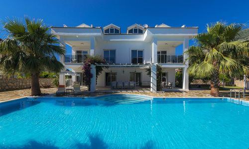 turkiye/mugla/fethiye/oludenizde-8-kisilik-ozel-havuzlu-ve-genis-bahceli-luks-villa_5b8fa45a.jpg