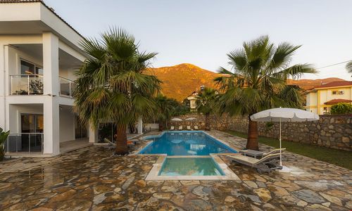 turkiye/mugla/fethiye/oludenizde-8-kisilik-ozel-havuzlu-ve-genis-bahceli-luks-villa_a471264d.jpg