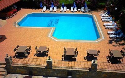 The Green Valley Hotel · 3