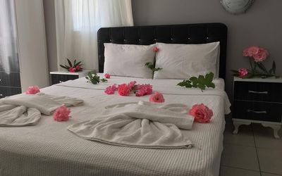 The Green Valley Hotel · 5