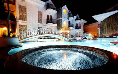 The Pinehill Hotel · 2