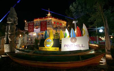 The Pinehill Hotel · 5