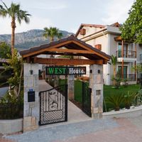West House Exclusive Hotel