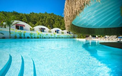 Yacht Classic Hotel · 5