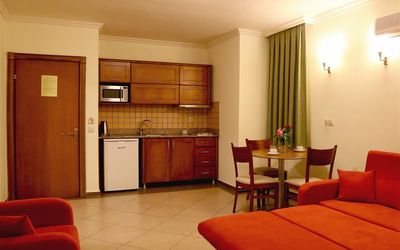 Club Karakaş Apart Otel · 4