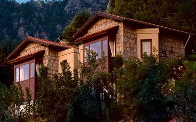 Dionysos Hotel · 3