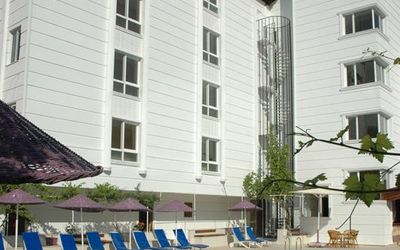 Doruk Otel · 3