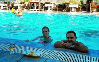 Flora Saadet Otel · 5