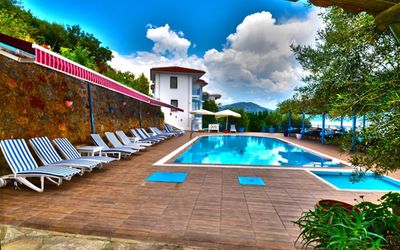 Flora Saadet Otel · 3