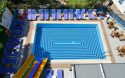 Yade Hotel · 2