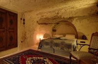 Deluxe Cave Room
