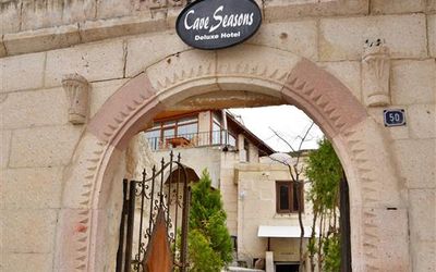 Cave Seasons Deluxe Hotel · 3