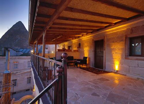 turkiye/nevsehir/goreme/goreme-valley-cave-house_b73d2d79.jpg