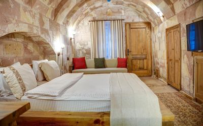Alfa Cave · 3