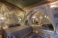 King Cave Suite