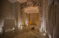 Royal Cave Suite