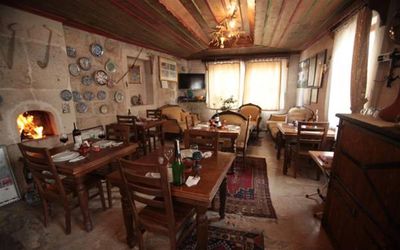 Emit Cave Hotel · 2