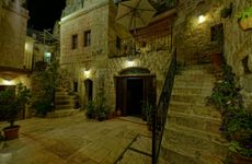 turkiye/nevsehir/urgup/cappadocia-castle-cave_2cae0c3c.jpg