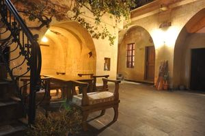 turkiye/nevsehir/urgup/cappadocia-history-cave-hotel-667559.jpg