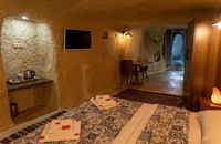 Cave Suite jakuzi