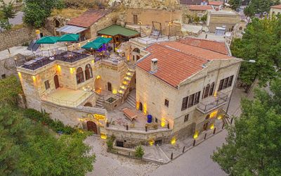 Pietra Cave Suites · 2