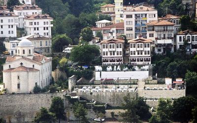 Karlibel Ikizevlerhotel · 3
