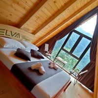 Elva Bungalov