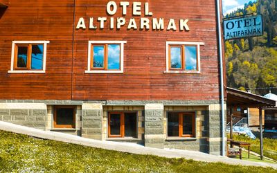Otel Altiparmak · 4