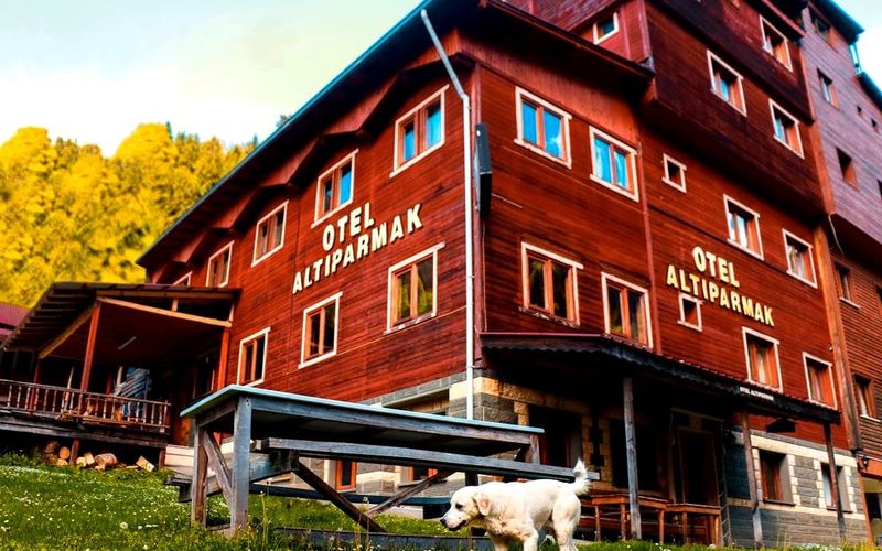 Otel Altiparmak · 1