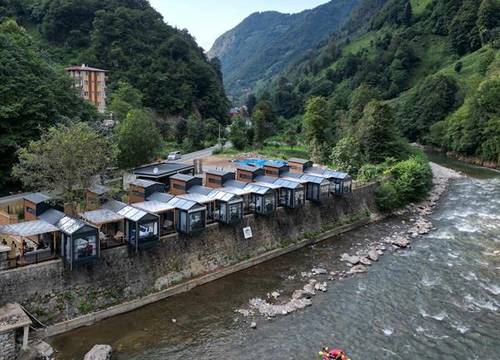 turkiye/rize/camlihemsin/river-side-tinyhouse_1272a153.jpg