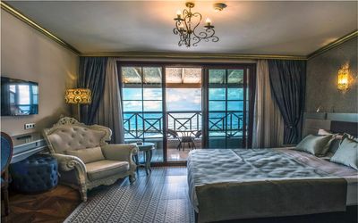 Babillon Hotel & Spa & Restaurant · 5