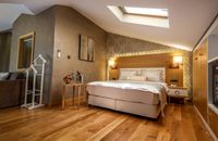 Roof Deluxe Suite