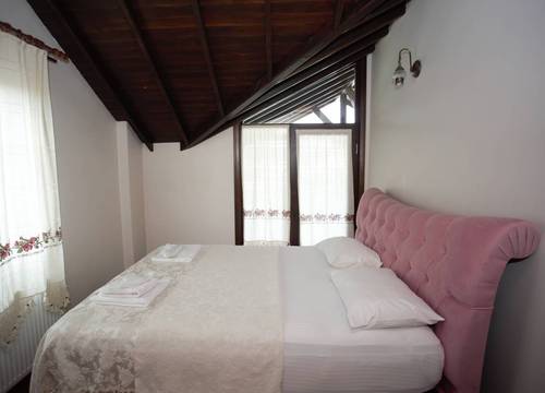 turkiye/sakarya/sapanca/r_villa_ozdilek_sapanca9545e0087cf8048d38621ab0c8be80998.jpg