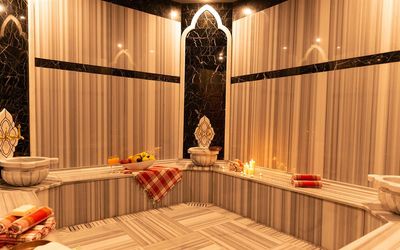 B&C Hotel · 4