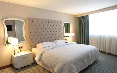 Nevali Hotel · 5