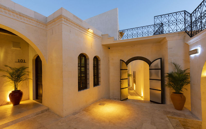 Zerzembe Otel · 1