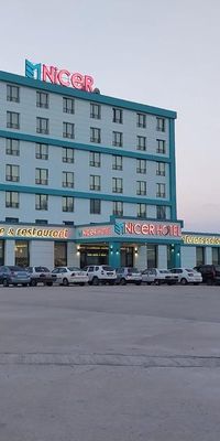 Nicer Hotel