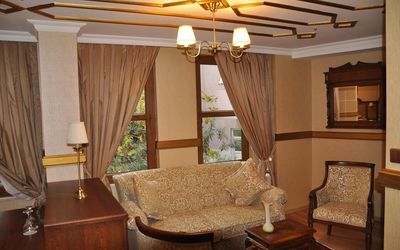 Aruna Hotel İstanbul · 4