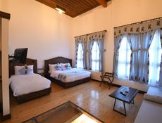 Deluxe Family Room