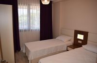 2 + 1 Deluxe Flat