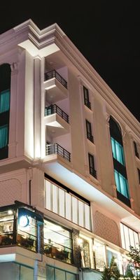 White House Hotel