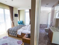 FAMILIENSUITE TEILWEISE MEERBLICK