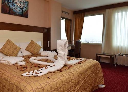 turkiye/usak/usak-merkez/ozgobek-ronesans-hotel-de-luxe-1086843173.jpg