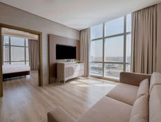 Deluxe Süit 1 Çift Kişilik Yatak ve Çekyat Şehir Manzaralı