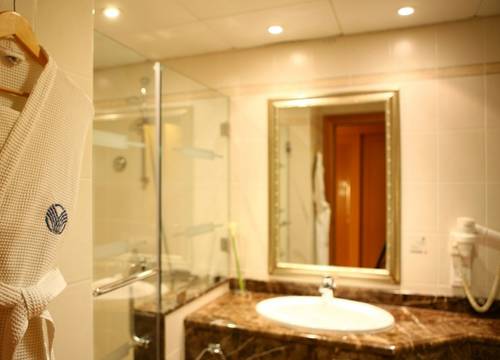 unitedarabemirates/abudabi/almahaarjaanbyrotana5b061403.jpg