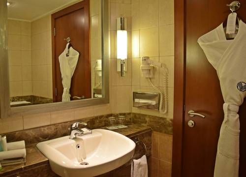 unitedarabemirates/abudabi/alrawdaarjaanbyrotana740c79e2.jpg